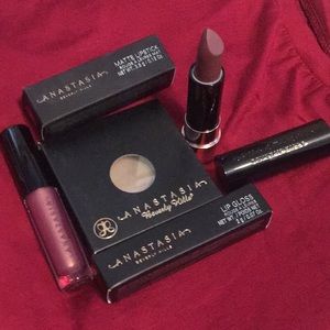 Anastasia Beverly Hills Bundle